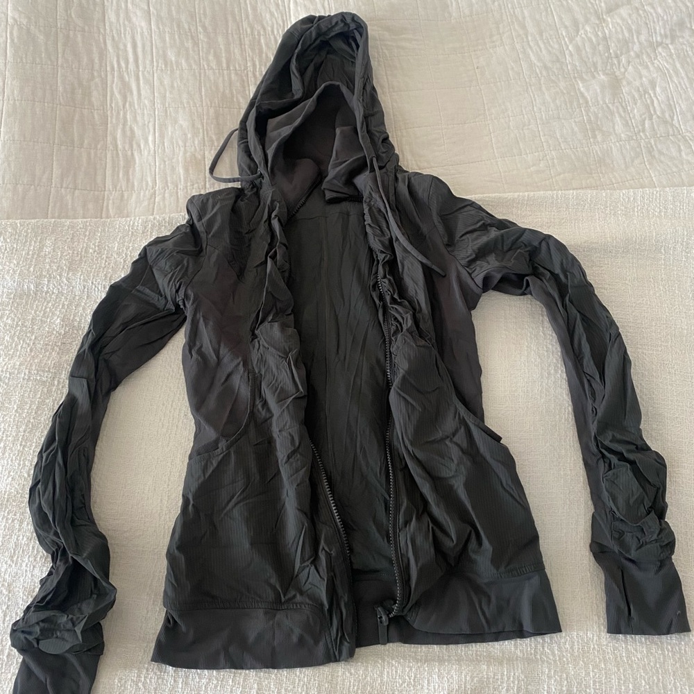 Lululemon dark grey Dancers zip up jacket size 8
